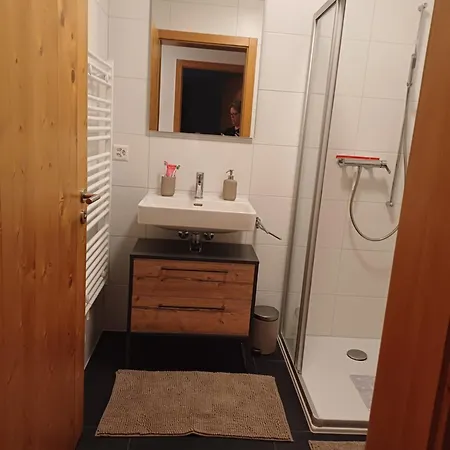 Appartement Spacieux - 2 à Coucher Incl Jacuzzi Privé *
