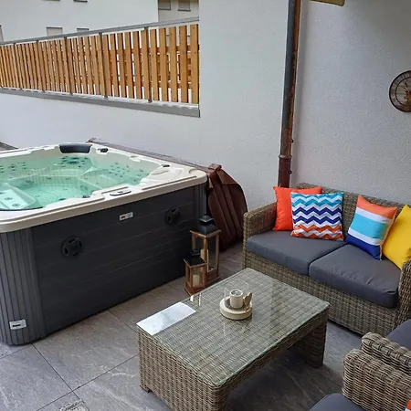 Spacieux - 2 A Coucher Incl Jacuzzi Prive *
