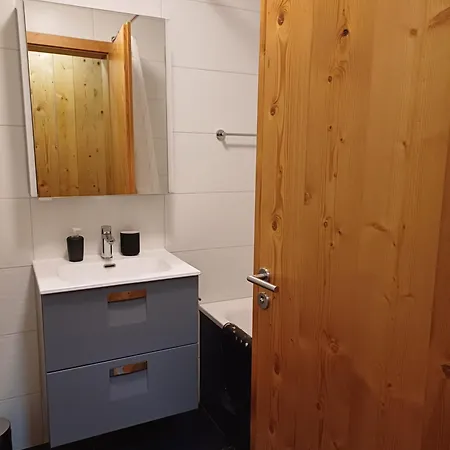 Appartement Spacieux - 2 à Coucher Incl Jacuzzi Privé