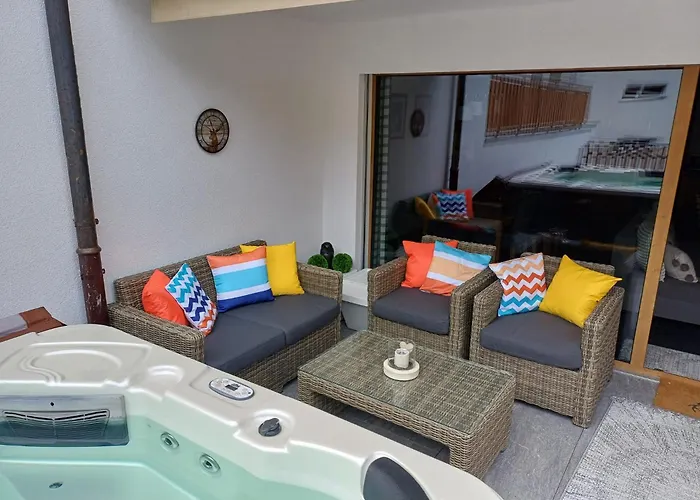 Spacieux - 2 A Coucher Incl Jacuzzi Prive *