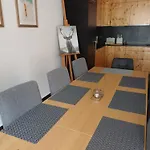 Appartement Spacieux - 2 à Coucher Incl Jacuzzi Privé *