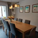 Appartement Spacieux - 2 à Coucher Incl Jacuzzi Privé *